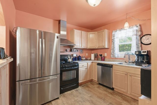 283 Center Grange ROAD, Center Twp, PA 15001