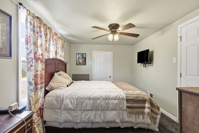 283 Center Grange ROAD, Center Twp, PA 15001