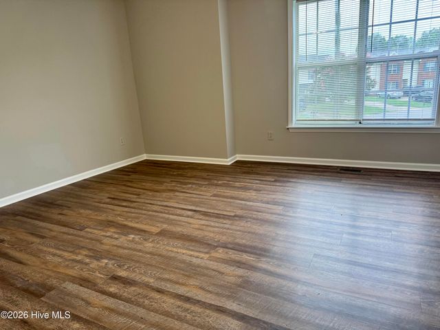 2502 Bluff View Court B, Greenville, NC 27834