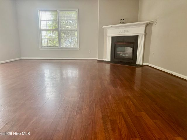 2502 Bluff View Court B, Greenville, NC 27834