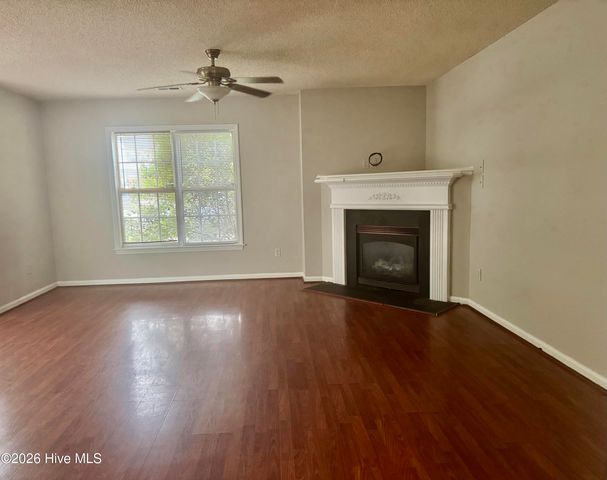 2502 Bluff View Court B, Greenville, NC 27834