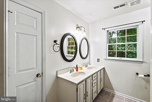 8012 PEMBROKE CIR, Spotsylvania, VA 22551
