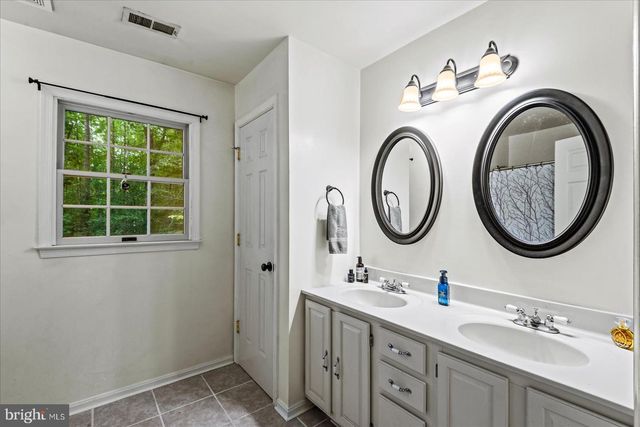 8012 PEMBROKE CIR, Spotsylvania, VA 22551