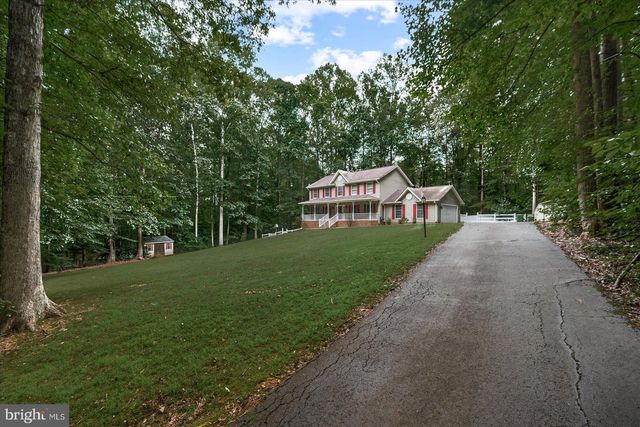 8012 PEMBROKE CIR, Spotsylvania, VA 22551