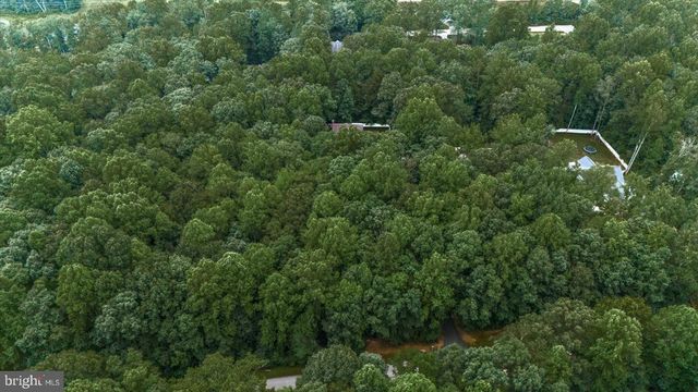 8012 PEMBROKE CIR, Spotsylvania, VA 22551
