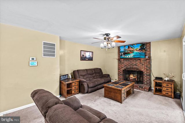 8012 PEMBROKE CIR, Spotsylvania, VA 22551