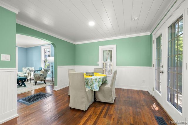 406 E Sherman Street, Holly, MI 48442