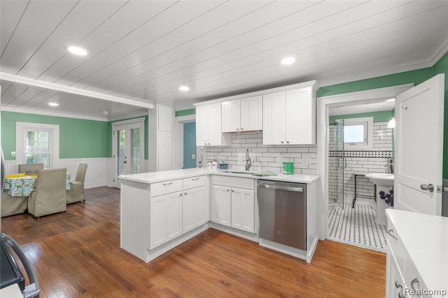 406 E Sherman Street, Holly, MI 48442