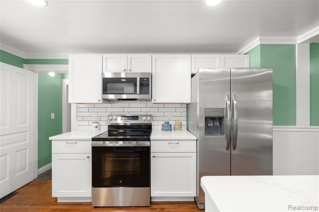406 E Sherman Street, Holly, MI 48442