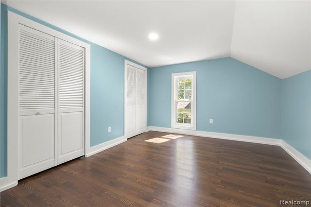 406 E Sherman Street, Holly, MI 48442