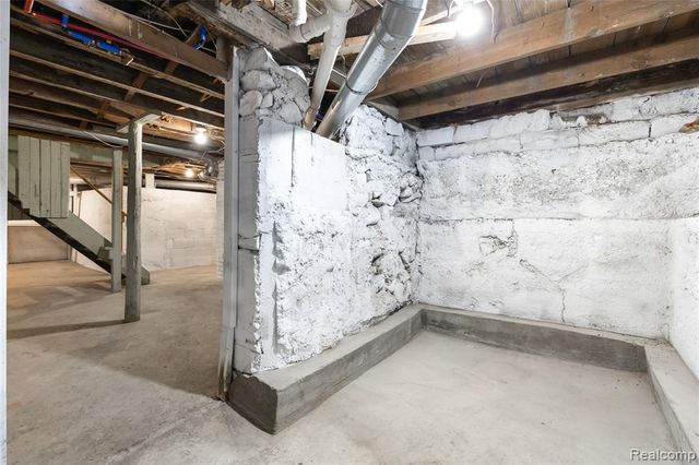 406 E Sherman Street, Holly, MI 48442