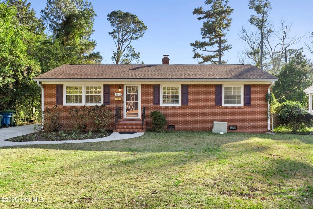 2612 Princess Place Drive, Wilmington, NC 28405