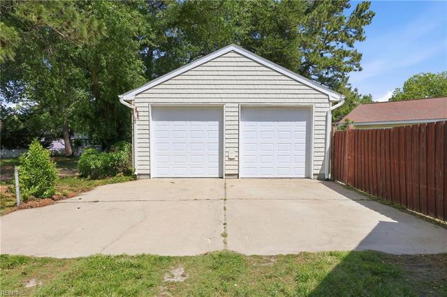 1618 Esquire ST, Norfolk, VA 23503