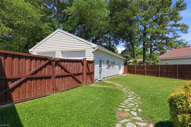 1618 Esquire ST, Norfolk, VA 23503