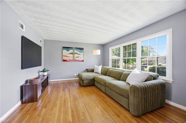 1618 Esquire ST, Norfolk, VA 23503