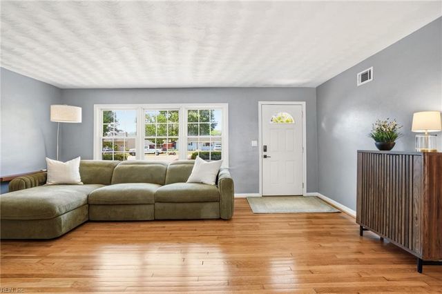 1618 Esquire ST, Norfolk, VA 23503