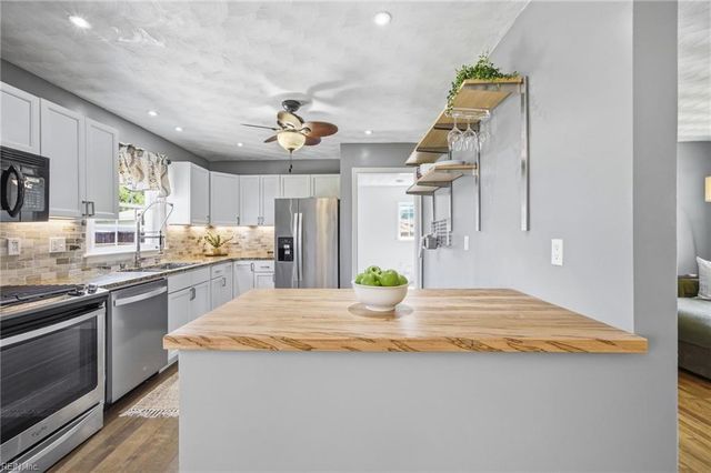 1618 Esquire ST, Norfolk, VA 23503