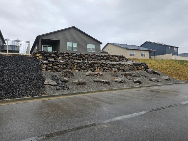 8018 S AVERY Rd, Cheney, WA 99004