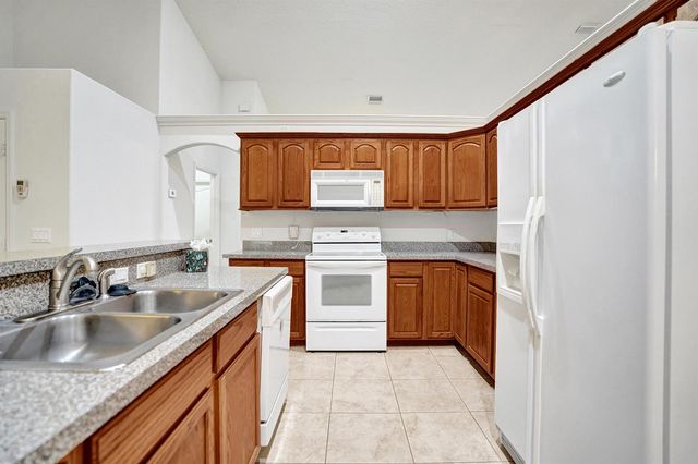 5825 NW Zenith Drive, Port St. Lucie, FL 34986