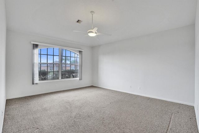 5825 NW Zenith Drive, Port St. Lucie, FL 34986