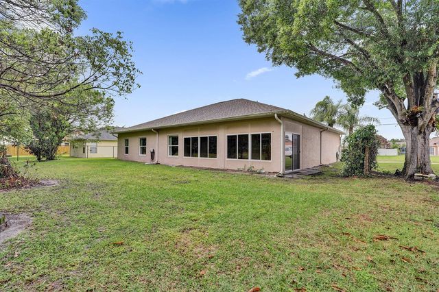 5825 NW Zenith Drive, Port St. Lucie, FL 34986