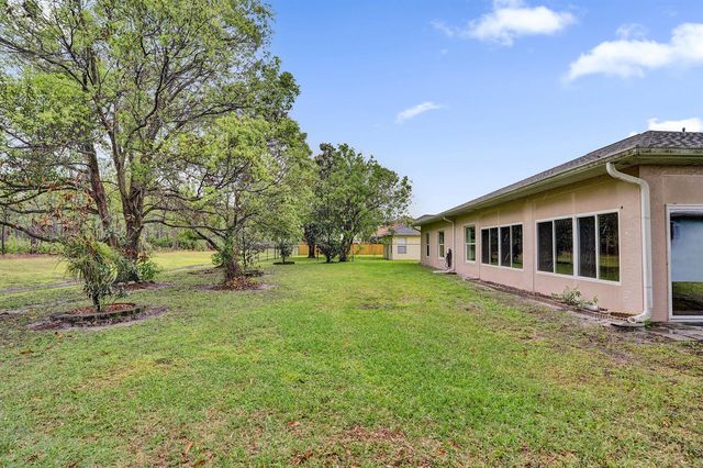 5825 NW Zenith Drive, Port St. Lucie, FL 34986