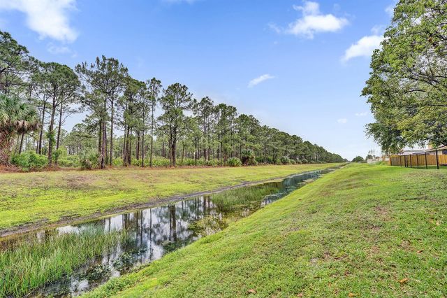 5825 NW Zenith Drive, Port St. Lucie, FL 34986
