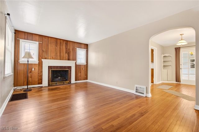 6410 El Mar Drive NW, North Canton, OH 44720