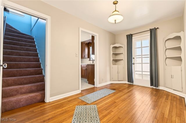 6410 El Mar Drive NW, North Canton, OH 44720