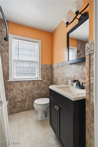 6410 El Mar Drive NW, North Canton, OH 44720