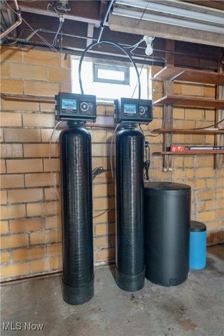 6410 El Mar Drive NW, North Canton, OH 44720