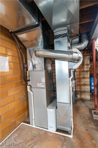 6410 El Mar Drive NW, North Canton, OH 44720