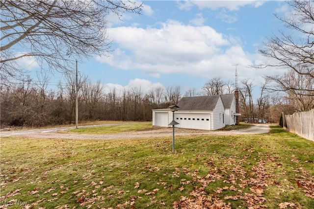 6410 El Mar Drive NW, North Canton, OH 44720