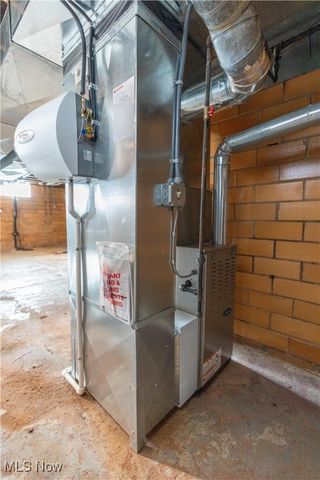 6410 El Mar Drive NW, North Canton, OH 44720