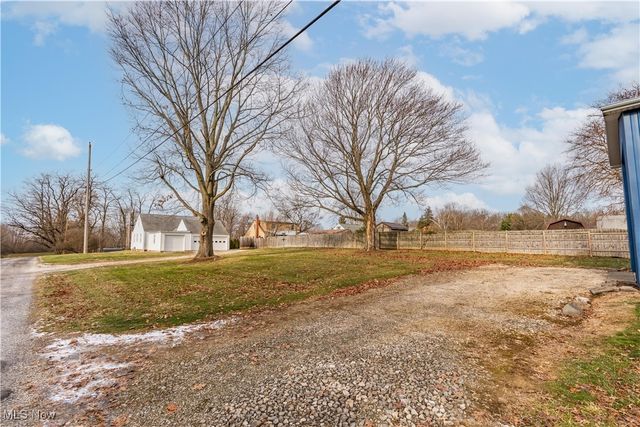 6410 El Mar Drive NW, North Canton, OH 44720