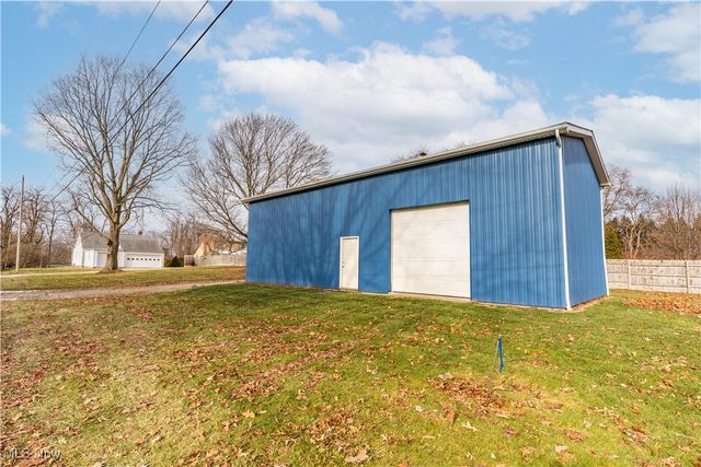 6410 El Mar Drive NW, North Canton, OH 44720