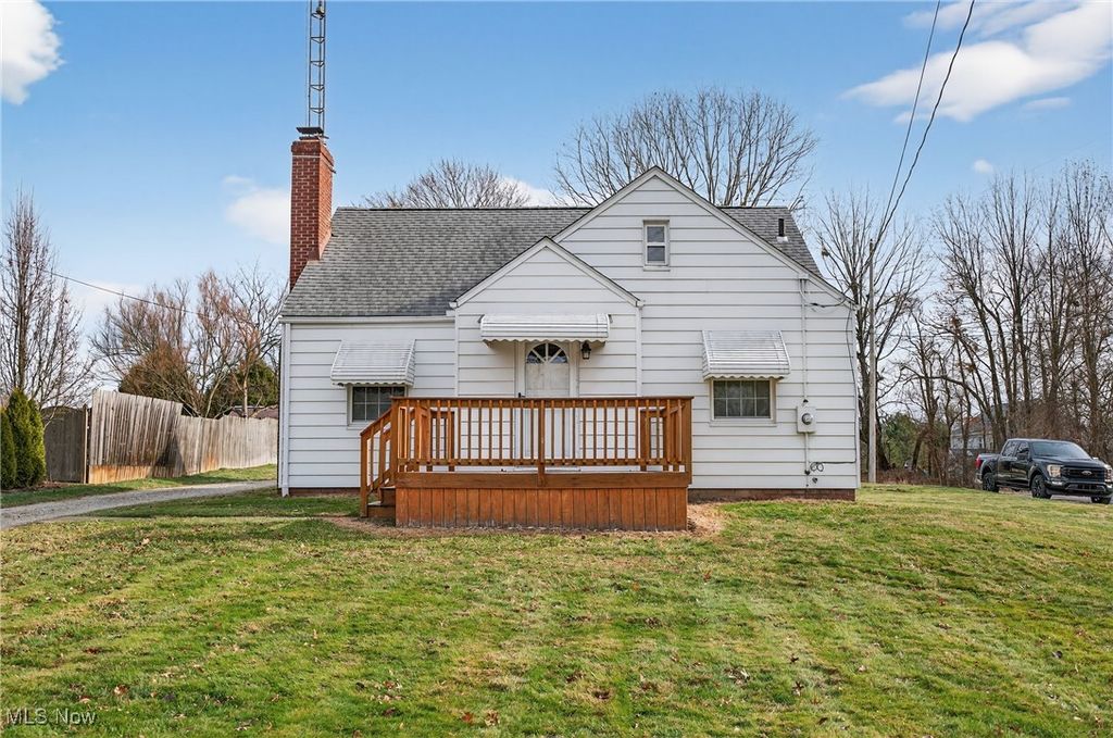 6410 El Mar Drive NW, North Canton, OH 44720