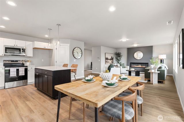 9319 17th Avenue E, Tacoma, WA 98445