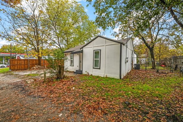 105 Short Street, Farmersville, TX 75442