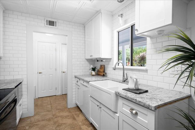 8424 Aplite Ct, Citrus Heights, CA 95610