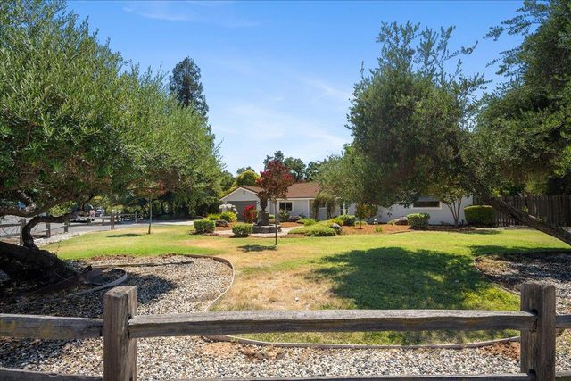 8424 Aplite Ct, Citrus Heights, CA 95610