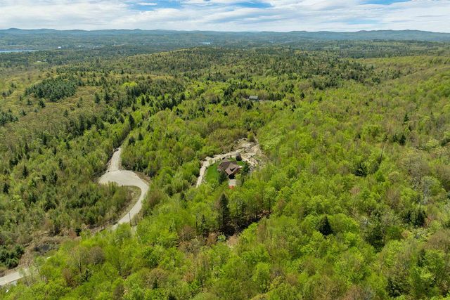 11 Vail Road, Sanbornton, NH 03269