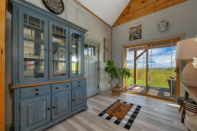 11 Vail Road, Sanbornton, NH 03269