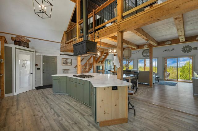 11 Vail Road, Sanbornton, NH 03269