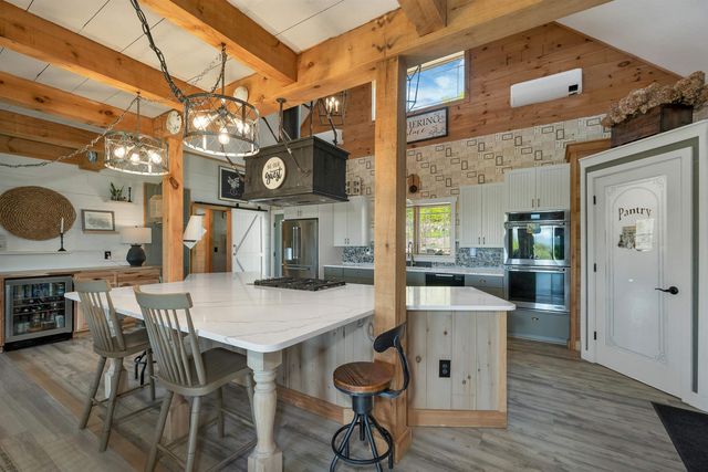 11 Vail Road, Sanbornton, NH 03269