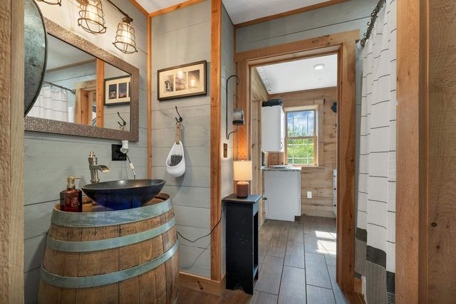 11 Vail Road, Sanbornton, NH 03269