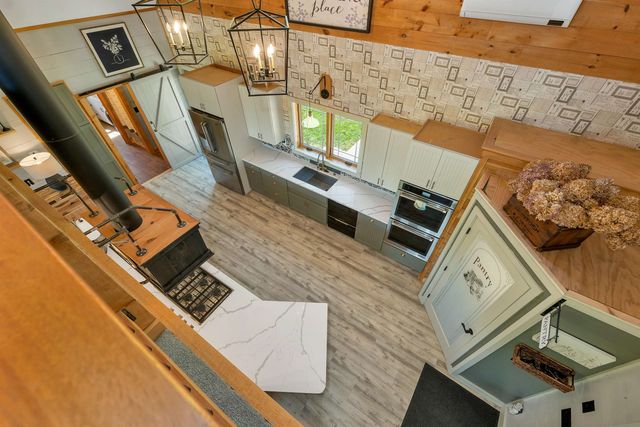 11 Vail Road, Sanbornton, NH 03269