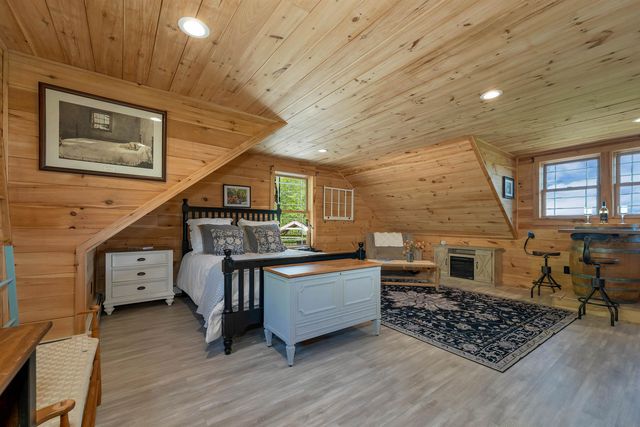 11 Vail Road, Sanbornton, NH 03269