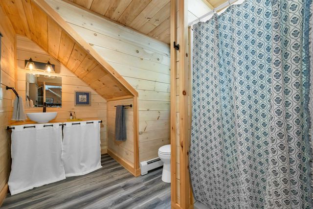 11 Vail Road, Sanbornton, NH 03269