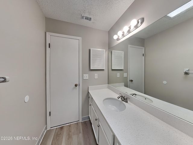 3121 SOUTHWELL Court, Jacksonville, FL 32225